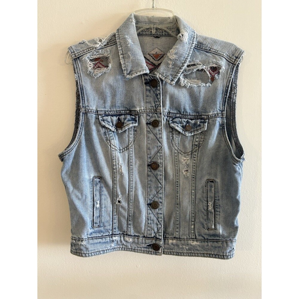 American Eagle Women’s Distressed Denim Vest Size XL Light Wash Aztec